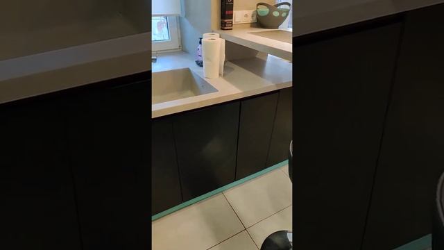 Кухня крашенный МДФ столешница Акрил