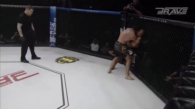 Brave 4 Free Fight Alan Omer vs Robbie Peralta смотреть онлайн