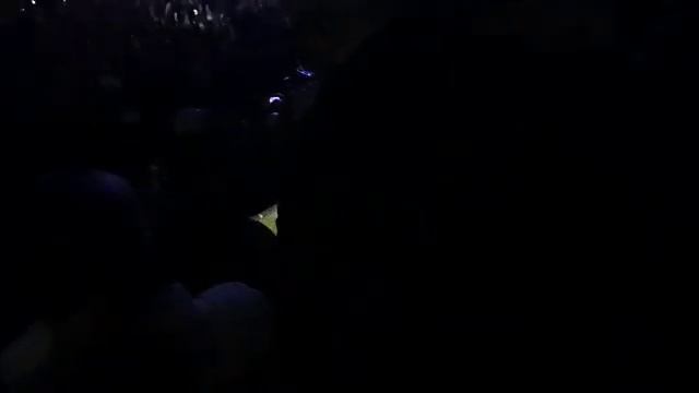 когда муж болельщик, а жена хочет на концерт