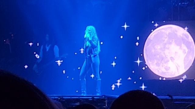 Trans Siberian Orchestra Kayla Reeves If I Go Away (Savatage) live Giant Center Hershey PA 12-21-22 смотреть онлайн