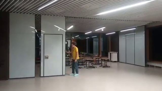 Трансформируемые перегородки с цветным стеклом - школа Wunderpark смотреть онлайн