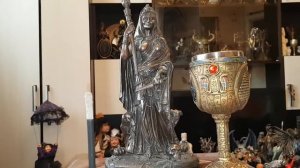 ЧТО ТАКОЕ АЛТАРЬ...(ИНГА ХОСРОЕВА)