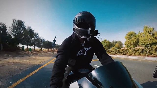 New Rider Dilemma: Choosing 600cc or 1000cc? Dubai Moto Vlog смотреть онлайн