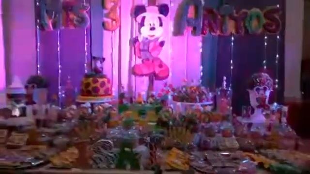Decoración mickey safari 971971946 .cumpleaños de Isasai смотреть онлайн