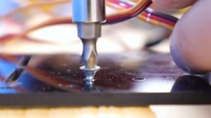 ЧТО БУДЕТ, ЕСЛИ РОБОТ ЗАЖМЁТ ПАЛЕЦ? СТИВ ИЗ МАЙНКРАФТА УПРАВЛЯЕТ МАНИПУЛЯТОРОМ! DIY RilShow