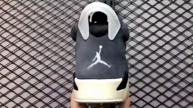 ORDANAIR JORDAN 6 RETRO WMNS "Tech Chrome" смотреть онлайн