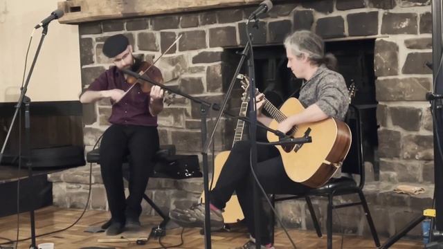 Chorus Jig and Opera Reel | Old-Time Contra Dance Tunes | Tim Ball and Max Newman смотреть онлайн