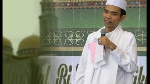Bolehkah Menggunakan Parfum Beralkohol? - Abdul Somad смотреть онлайн