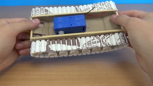 Ракетный комплекс для НУБА ИЗ МАЙНКРАФТ ! Как сделать ADATS из картона у себя дома ! смотреть онлайн