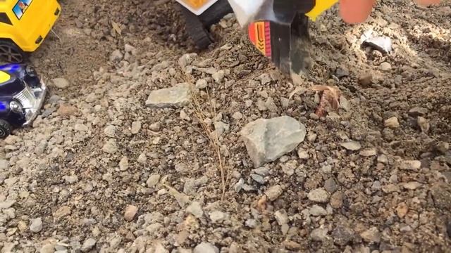 Toys Car|| Digging For Brave Men.❤🐵