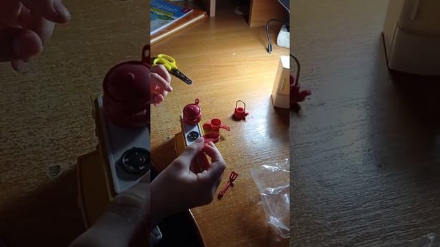 распаковка мини-кухни для зайчиков