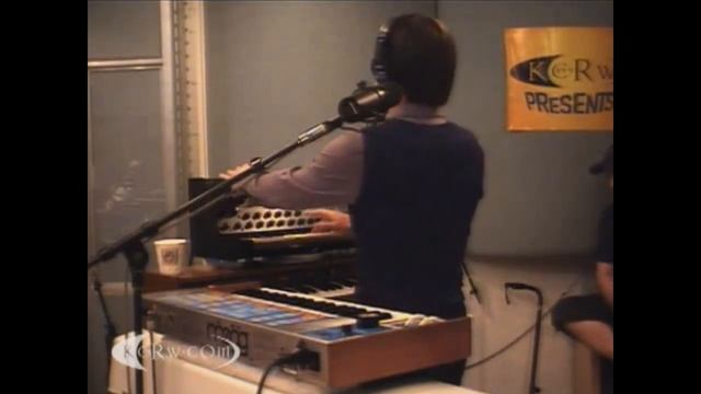 AIR - Don't Be Light (LIVE@KCRW March 29, 2010) HD смотреть онлайн