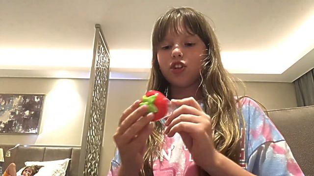 Странные вещи которые у меня есть-11 июня, я нашла очень старые и странные вещи смотреть онлайн