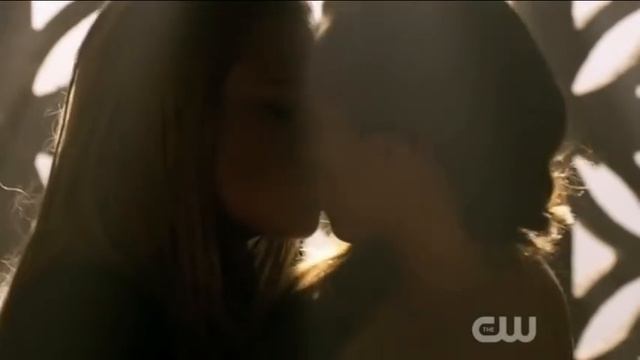 Clarke and Lexa scene 3x07 смотреть онлайн
