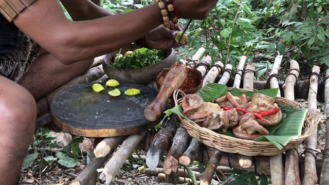 #fooddiscovery 05: brave man cooking in a wild lifestyle | primitive cooking Asmr, смотреть онлайн