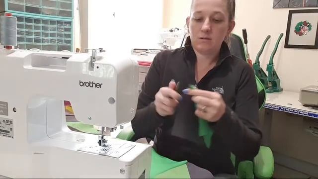 Doing A Spot Of Quilting смотреть онлайн