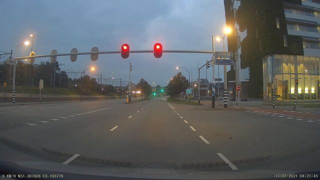 [522]Om 4u ''s nachts zonder te remmen vol door rood смотреть онлайн