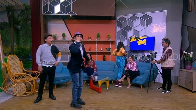 Mpok Alpa NGAKAK Denger Gracia Indri Ngomong | OPERA VAN JAVA (14/10/18) 3-5 смотреть онлайн