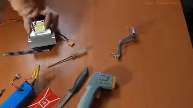 как сделать фонарик мошный смотреть онлайн