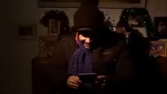 EastEnders Neil McDermott Plays the Strip Quiz! смотреть онлайн