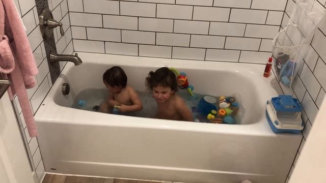 Sissy splash смотреть онлайн