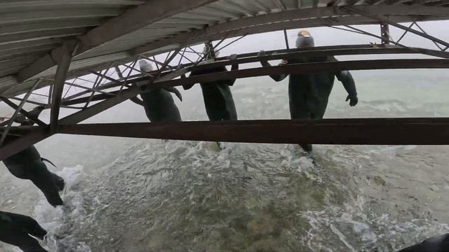 Through the Fog: Watch Us Brave the Elements to Install a Dock! смотреть онлайн