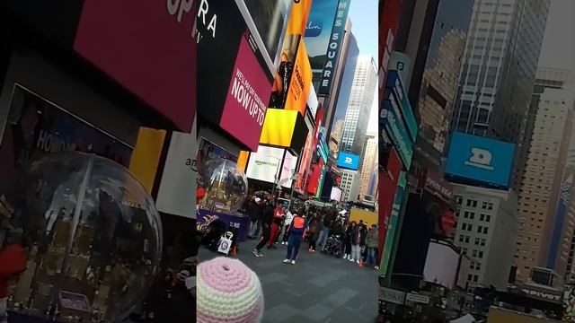 N.Y.C.YESTERDAY WITH MY FAMILY WAITING TO SEE PHANTOM OF THE OPERA,(MY HOME TOWN!) 😃🤩🤩🤩 смотреть онлайн