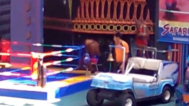 MONKEY 🐵 SHOW | SAFARI WORLD | THAILAND смотреть онлайн