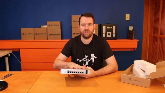UniFi Switch 8 Unboxing and Setup смотреть онлайн