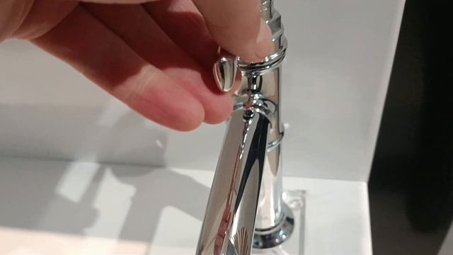 Hansgrohe Axor 16515000 AX Montreux basin mixer 100 chrome 16515000 Montreux 100 Змішувач д/раковин смотреть онлайн