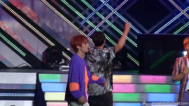 [HD Fancam] BEAST 120909 - Beautiful + Greetings (Brave Concert) смотреть онлайн