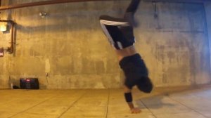 THE ART OF DANCE Music by Chromeo «Fancy Foot Work»