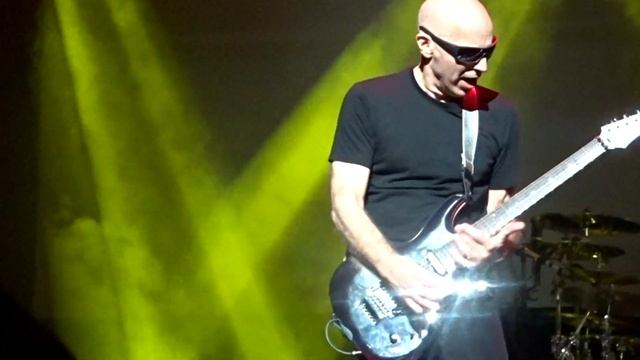 G3 2018 Joe Satriani - Satch Boogie High Def смотреть онлайн