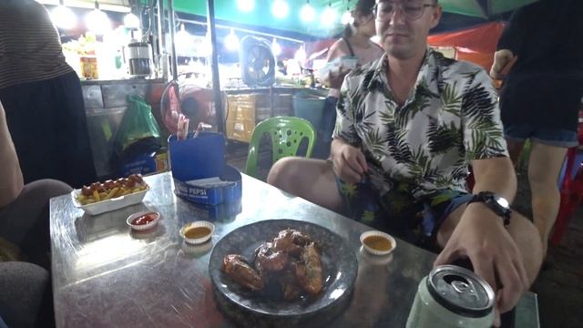 Дананг - ночной рынок (едим морепродукты 1)