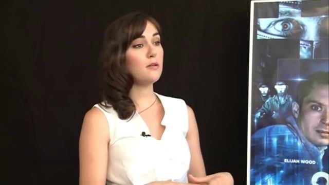 Elijah Wood and Sasha Grey- 'Open Windows' Interview смотреть онлайн