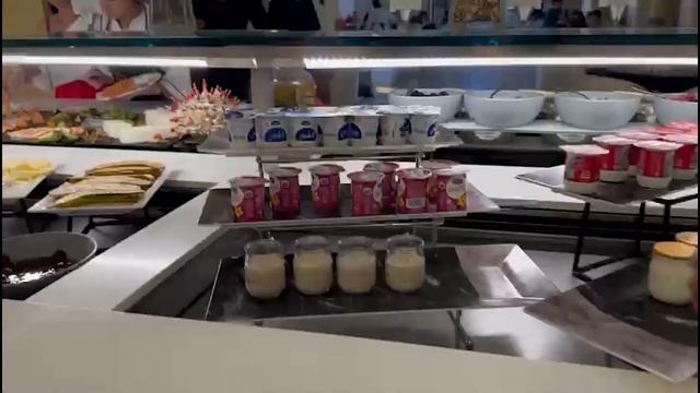 Breakfast menu in Savoy Le Grand Hotel Marrakech Morocco #viralvideo #savoyhotel #breakfast смотреть онлайн