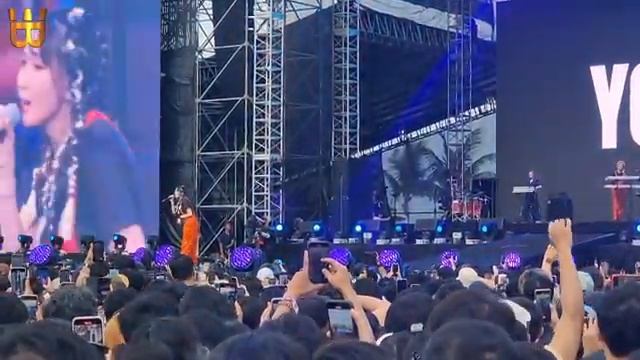YOASOBI - LIVE AT HEAD IN THE CLOUDS JAKARTA 2022 смотреть онлайн