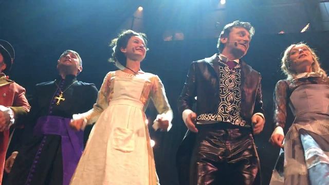 Avant-première Le Rouge et le noir, l'opéra rock - Final (Les Maudits Mots d'amour) смотреть онлайн