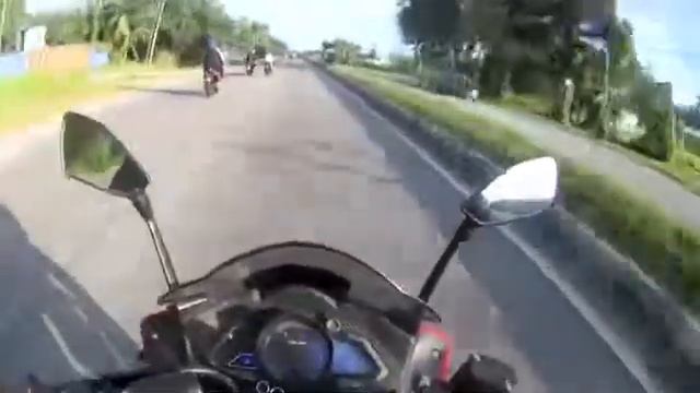 Short Video With RS200 and Eken H9R смотреть онлайн