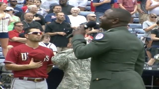Soldiers Update: Atlanta Braves provide a heroes welcome to Soldiers смотреть онлайн