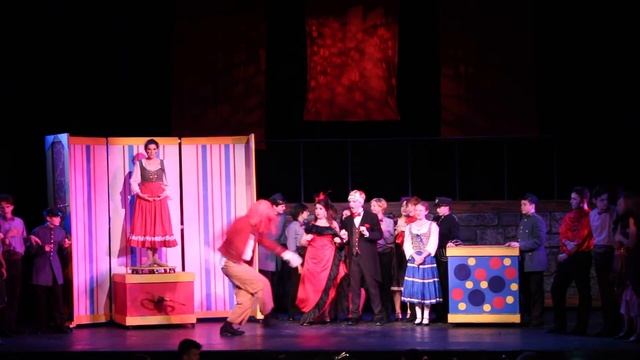 Chitty Chitty Bang Bang Doll on a Music Box YPTW 2016 Cast B смотреть онлайн