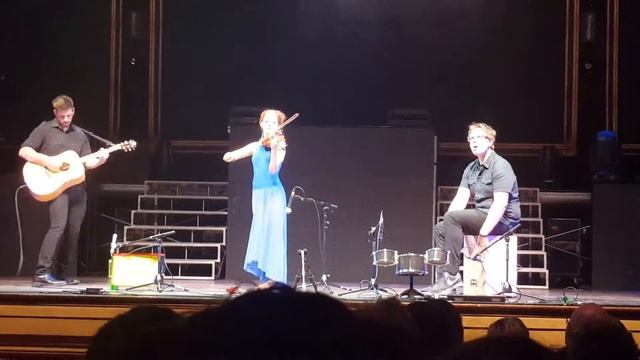 Lindsey Stirling Brave enough tour Vancouver September 28 ,16 смотреть онлайн