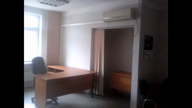 Помещение на первом этаже офисного здания, 450... смотреть онлайн