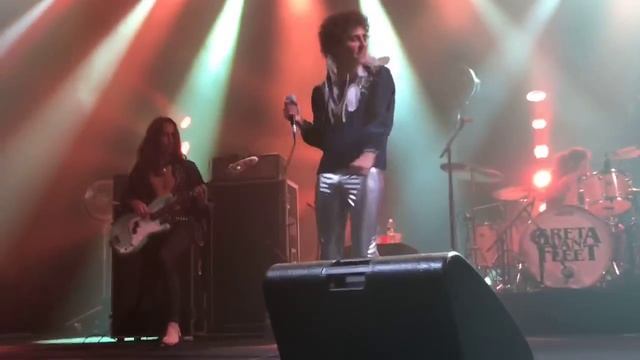 Greta Van Fleet 'Safari Song' with drum solo at The Armory in Minneapolis, MN USA - 7.3.18 смотреть онлайн