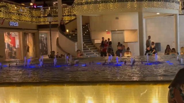 Safari Centre|Golden Mile| Tenerife - 25.08.2022| BUSY Restaurants #tenerife #lasamericas #shops смотреть онлайн