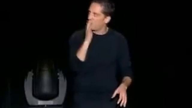 Gad El Maleh - L'avion - The plane смотреть онлайн