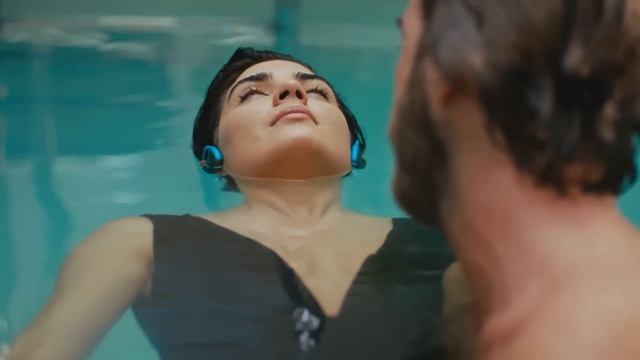 Romantic moments at the pool - @BraveAndBeautifulinHindi | Cesur ve Guzel смотреть онлайн