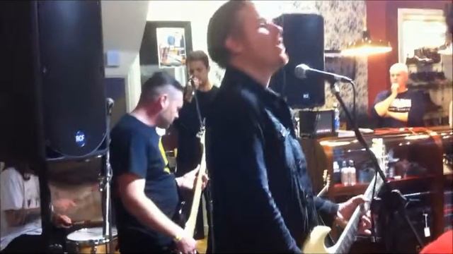 Lonely the Brave - Backroads - Dr Martens Shop, Belfast. смотреть онлайн