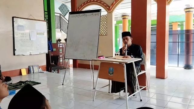Ngaji kitab Al Adabu Fiddin Karangan Imam Ghozali : смотреть онлайн