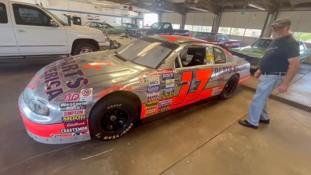 Darrell Waltrips 97 Monte Carlo The chrome car смотреть онлайн
